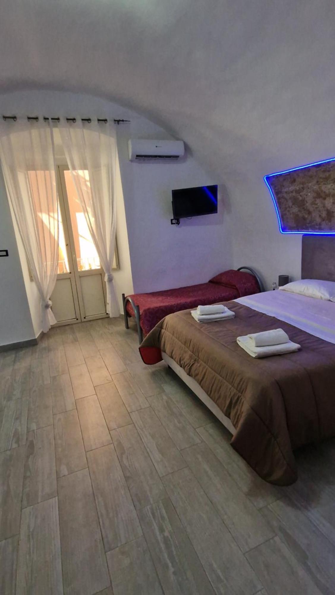 Appartamento Intero Casa Vacanze Espo Неаполь Экстерьер фото